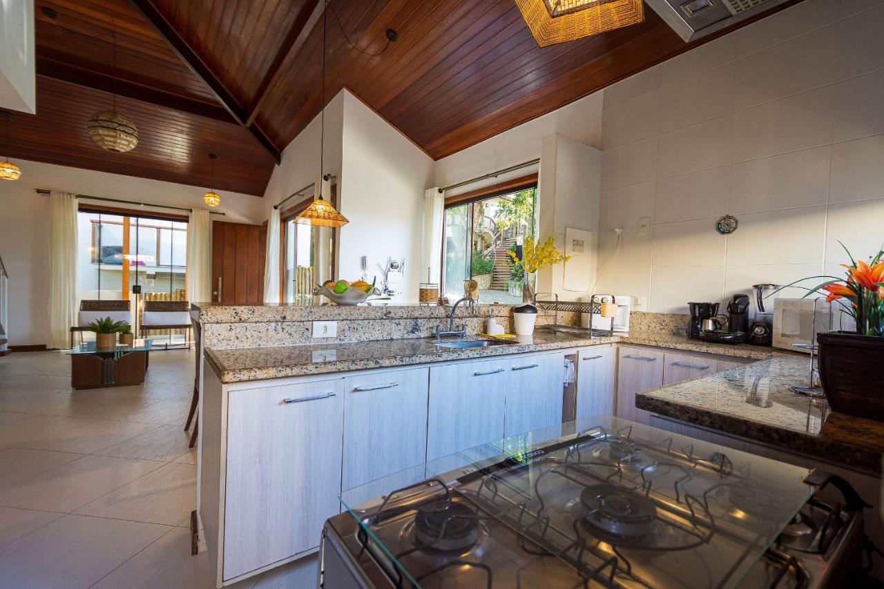 Casa Espetacular Entre Geriba E Ferradurinha - Wifi 200Mb - Piscina Do Codominio - 700 M Da Praia - Garagem - 4 Suites - Area Gourmet Privativa - Cozinha Equipada - Area Kids - Portaria 24H - Ar Condicionado Armacao dos Buzios Exterior photo